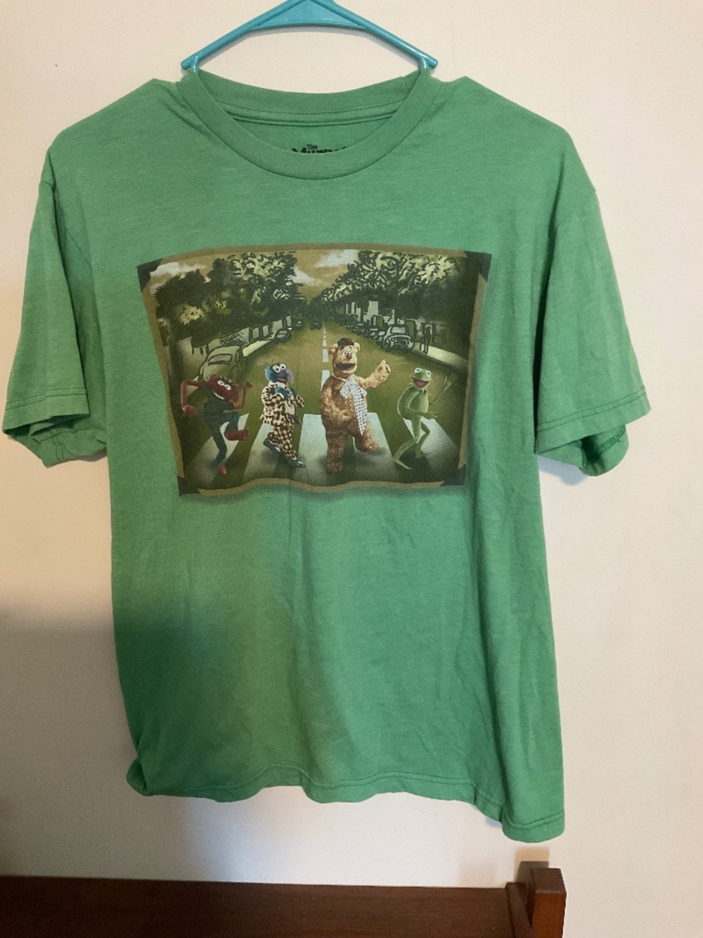The Muppets Abbey Road Parody Graphic T-Shirt Mens Medium Green